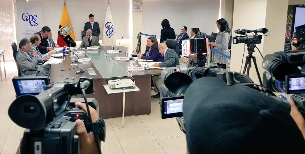 Autoridades no necesitarán título de cuarto nivel