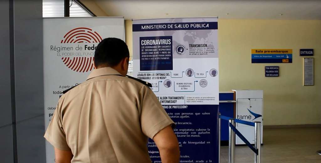 Refuerzan controles en aeropuertos y fronteras de Ecuador por coronavirus