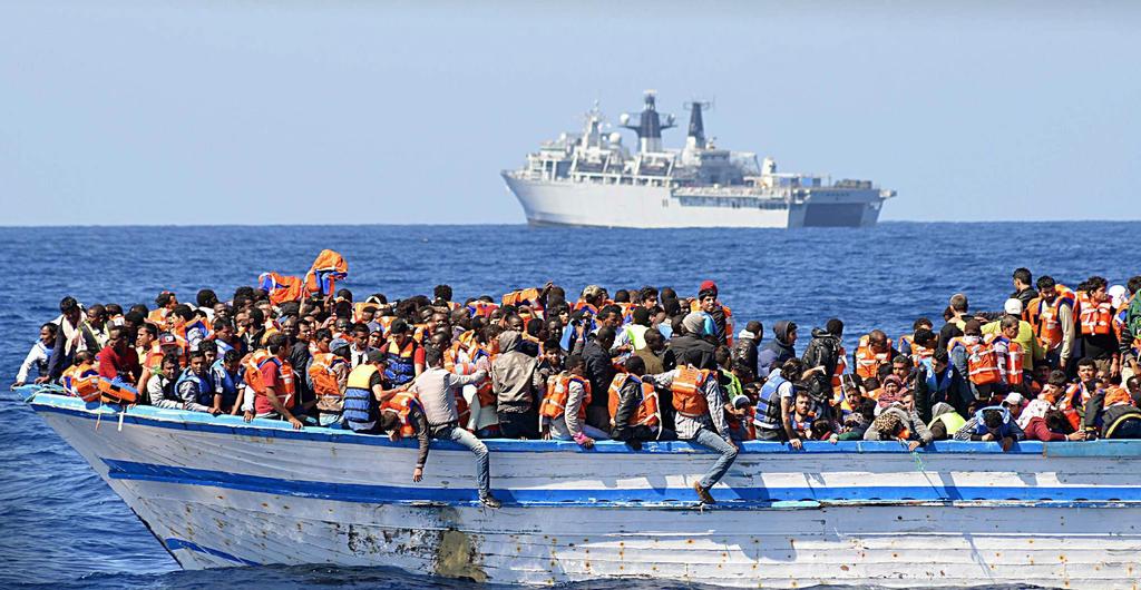 Traficantes arrojan migrantes al mar frente a Yemen y mueren al menos 29