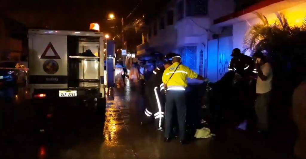 Accidente deja 4 muertos en Guayaquil, dos de las víctimas son menores de edad