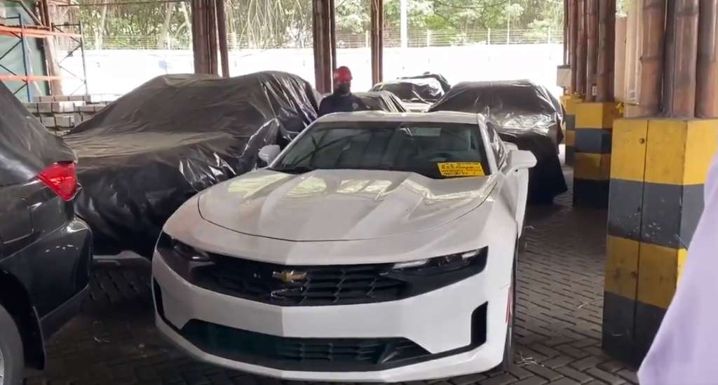 Investigarán importación de 7.900 carros con carnet de discapacidad