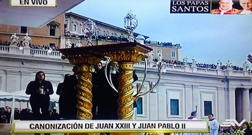 El papa Francisco proclama santos a Juan XXIII y Juan Pablo II