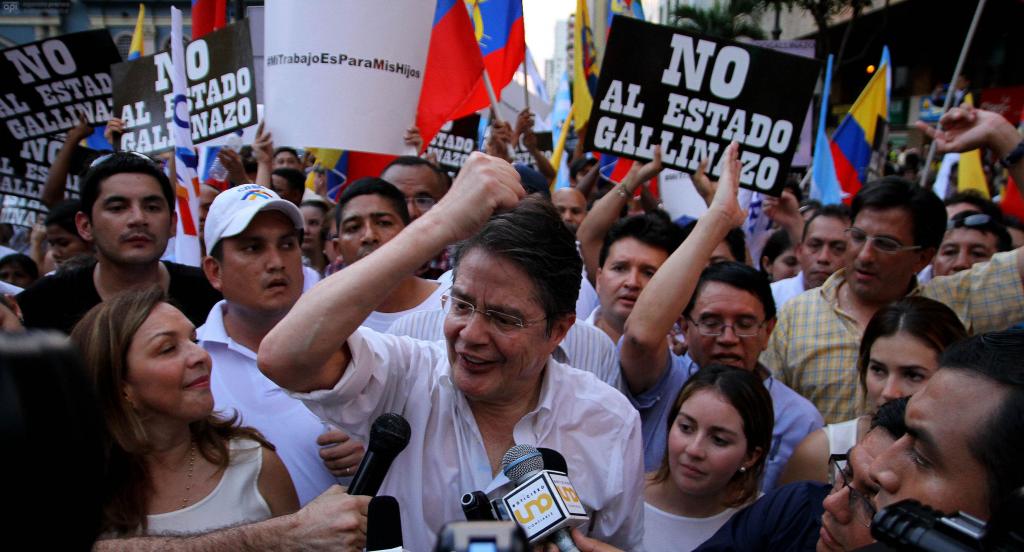 Lasso acepta reto de Correa y pide audiencia en la Asamblea Nacional