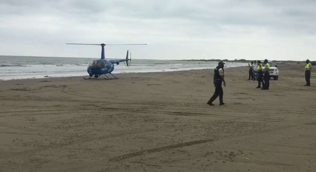 Buscan a dos pescadores en costa de Bahía de Caráquez
