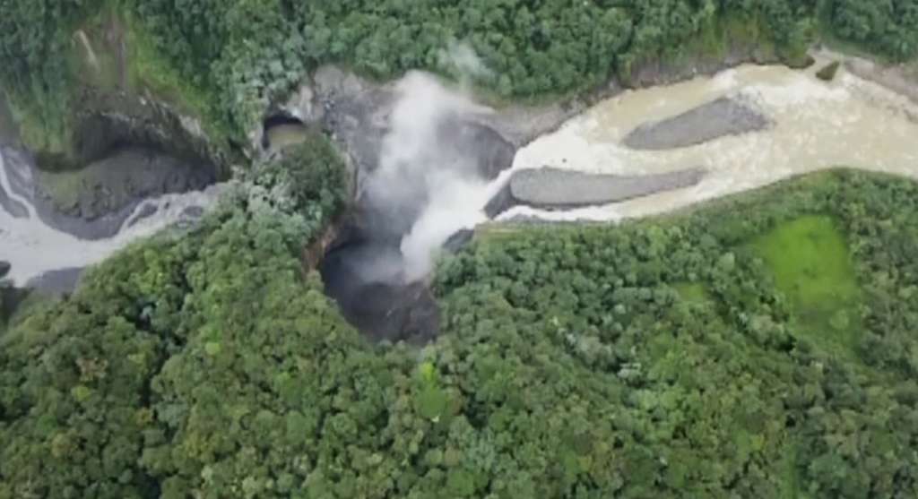 Suspenden ingreso a la cascada San Rafael tras socavón