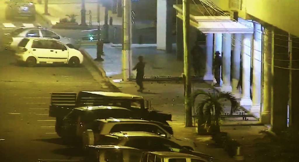 Riña entre ciudadanos y personal de Armada en El Oro