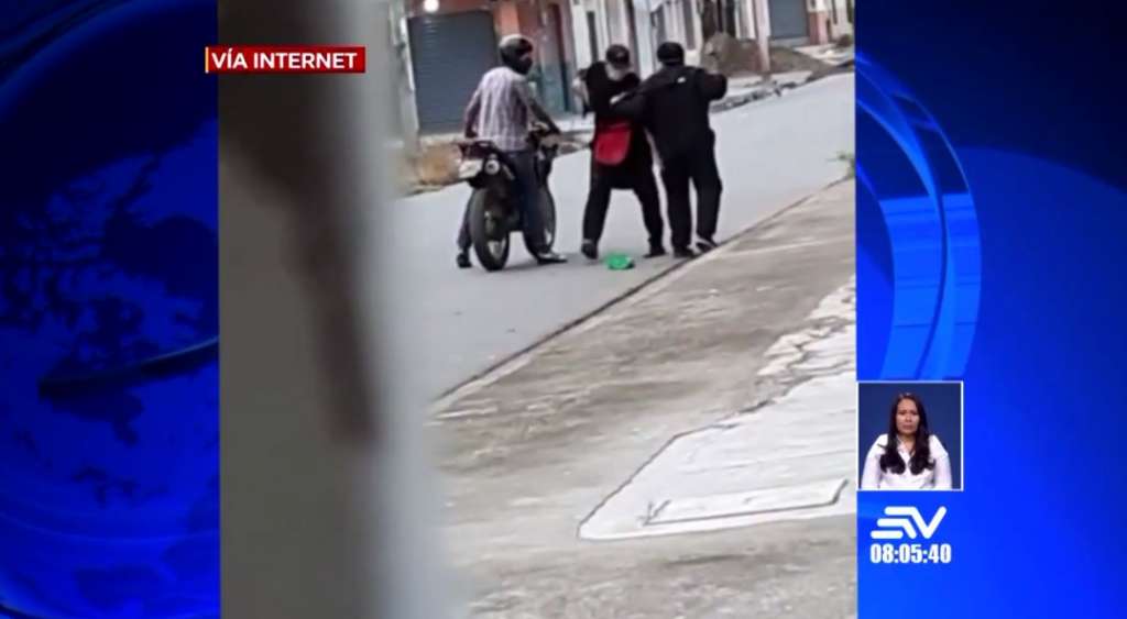 El Oro: 2 hombres armados con una subametralladora vuelven a asaltar en Pasaje