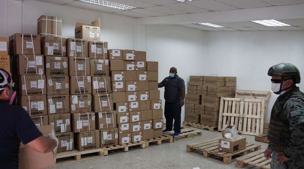 Gobierno incauta 35 mil mascarillas “almacenadas para fines privados”