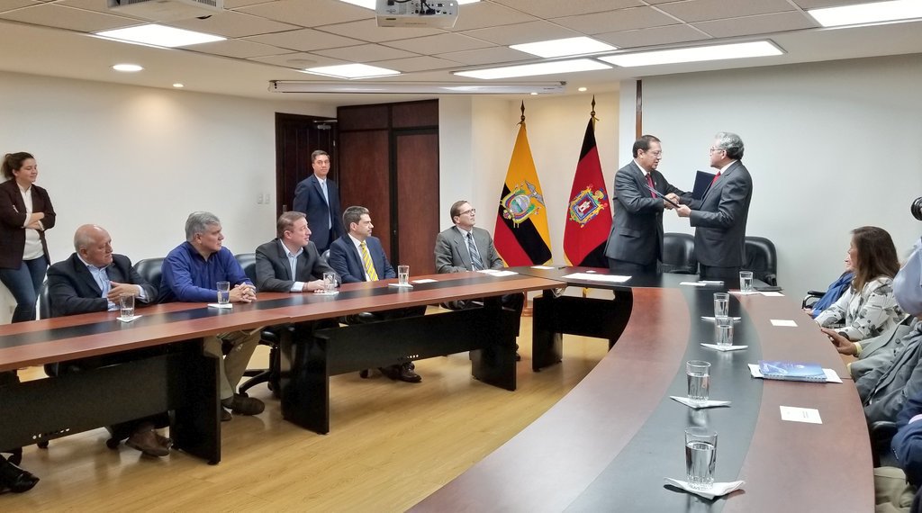 Convenio para investigar denuncias sobre Metro de Quito y Ruta Viva