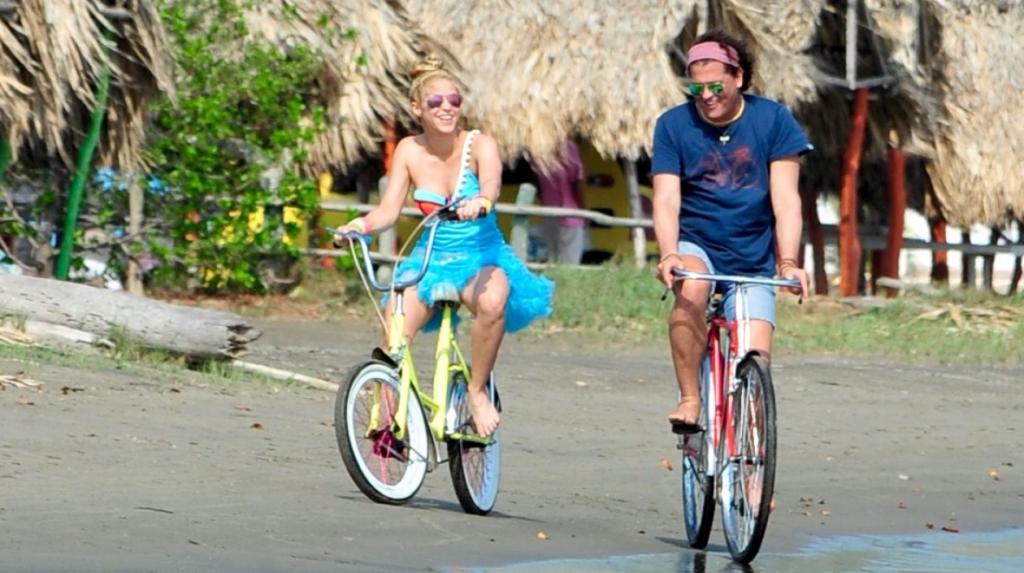 Demandan por plagio a Shakira y Carlos Vives por canción &quot;La bicicleta&quot;