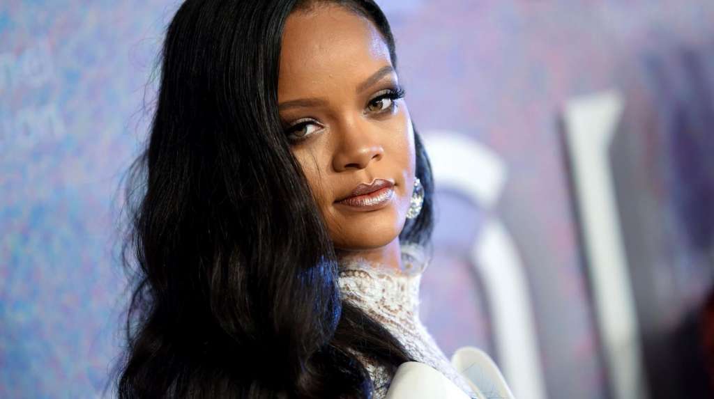 Rihanna se retira temporalmente de la música