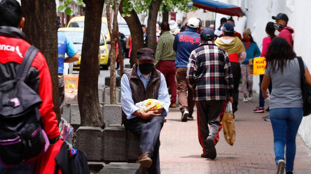 El desempleo en Ecuador se redujo levemente en el primer semestre de este 2021