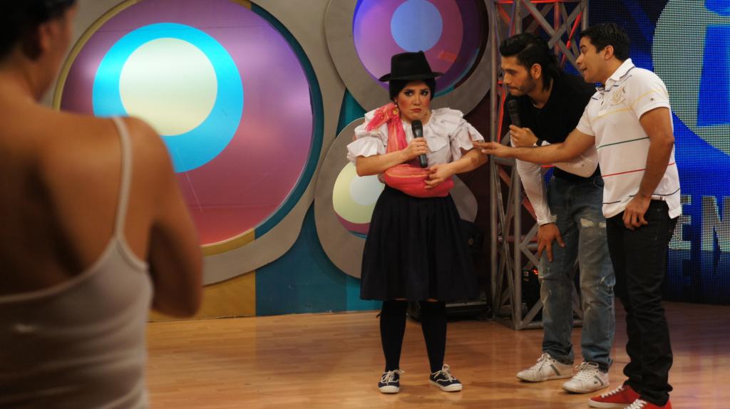 Elenco de 'Así Pasa' demuestra que tiene talento en 'En Contacto'