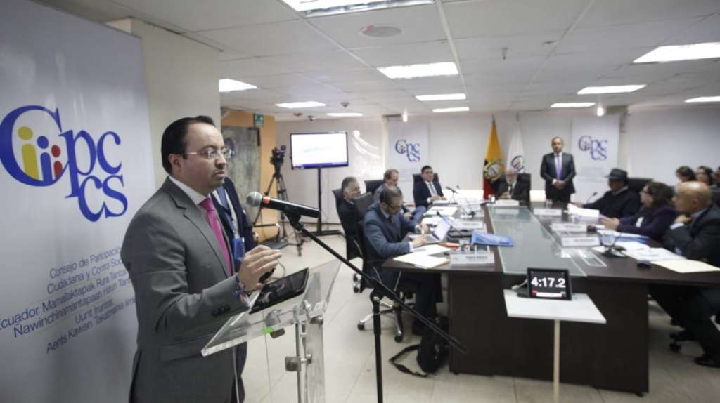 Super de Bancos rechaza acusaciones sobre el IESS