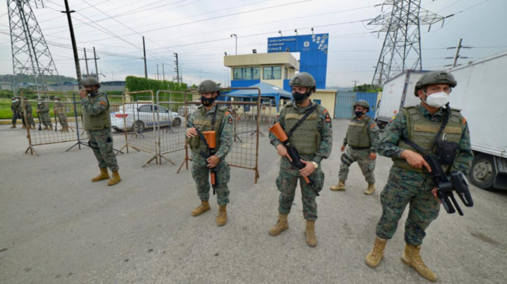 14 reos de la cárcel de Guayaquil se fugaron pero la Policía logra recapturarlos