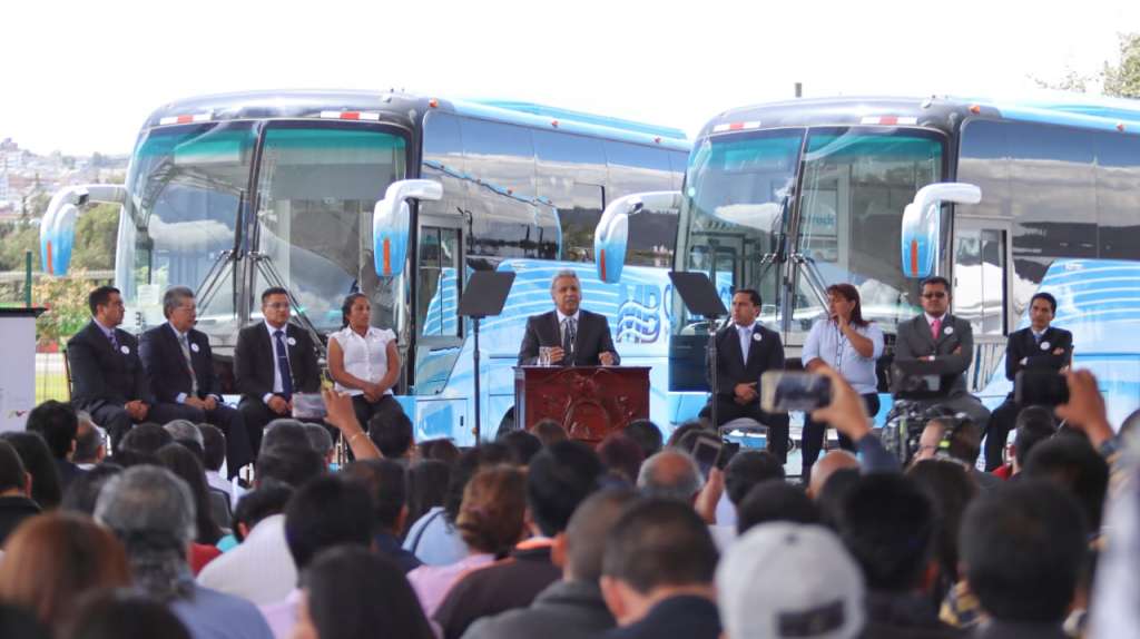 Gobierno impulsa la afiliación de transportistas al IESS