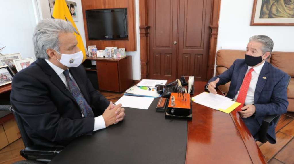 Moreno respalda a ministro de Salud a pesar de las denuncias