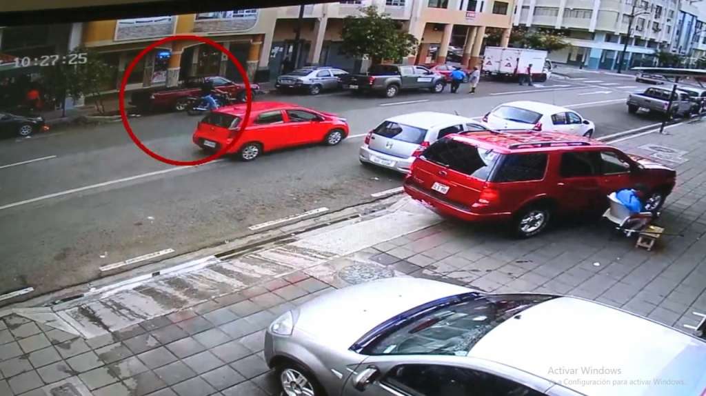 Asaltan a equipo de diario El Universo en Guayaquil