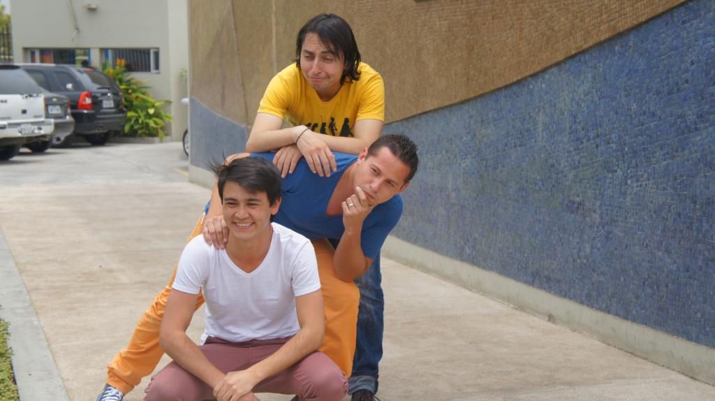 Vea el tras cámaras de Enchufe Tv