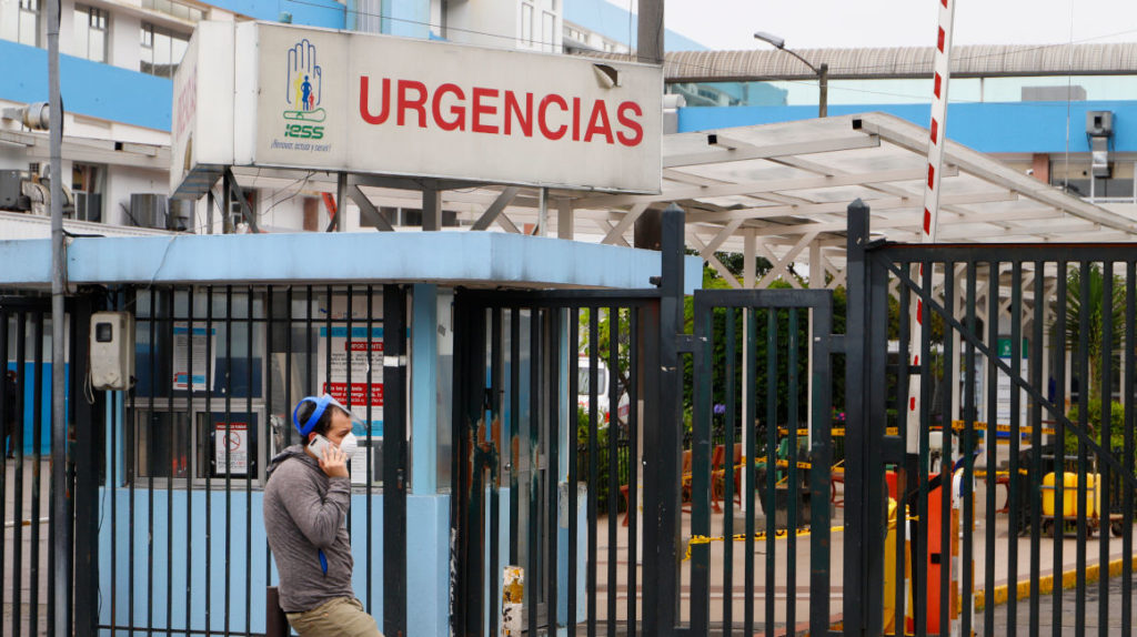 Las Unidades de Cuidados Intensivos están al borde en Quito