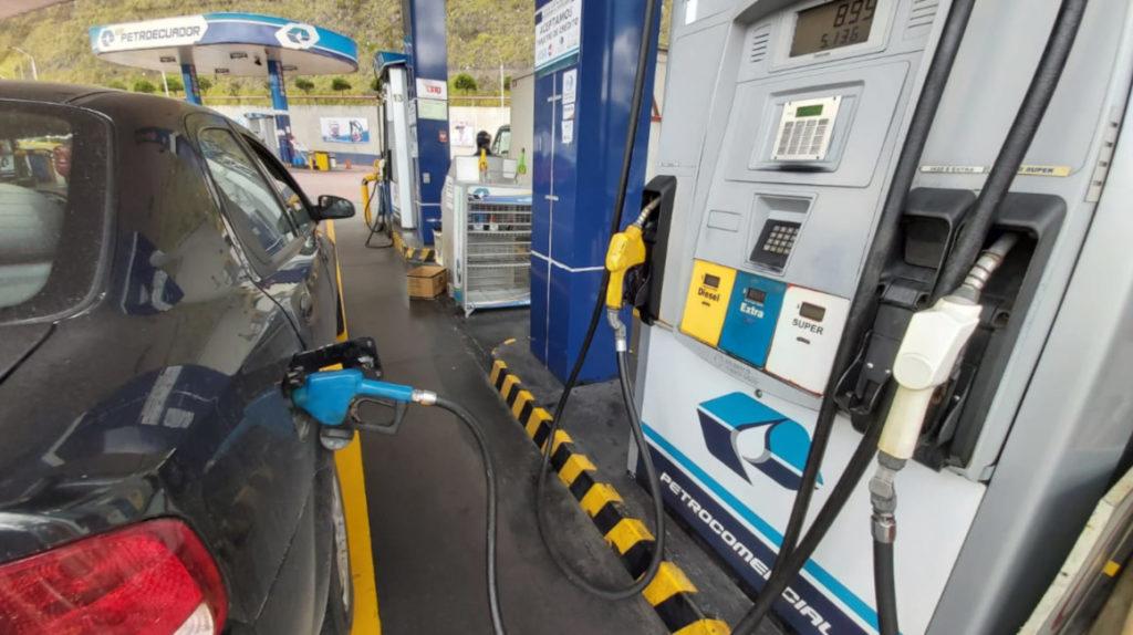 Gasolinas súper y ecoplus bajan a 4,68 y 3,70 dólares por galón