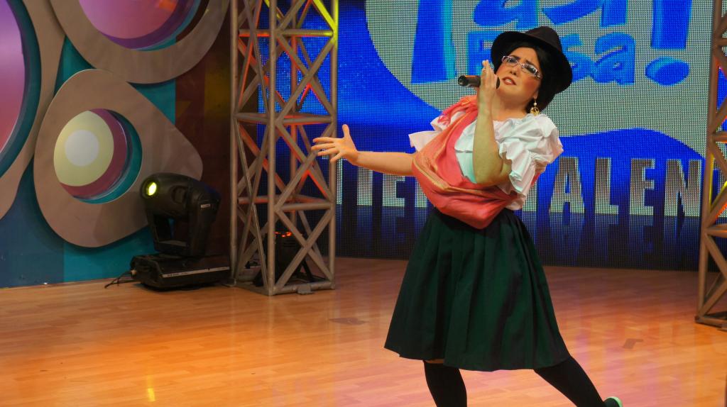 Elenco de 'Así Pasa' demuestra que tiene talento en 'En Contacto'