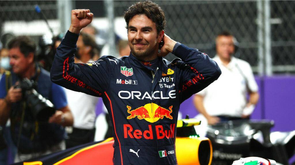 'Checo' Pérez gana en Singapur por delante de Leclerc y de Sainz