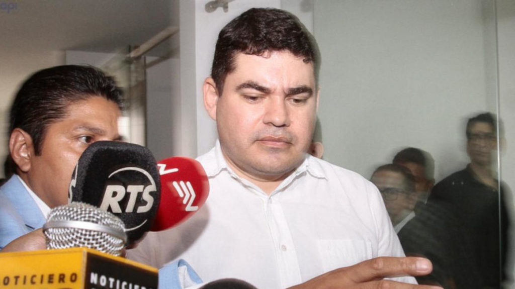 Por quinta ocasión niegan medidas sustitutivas a Tuárez