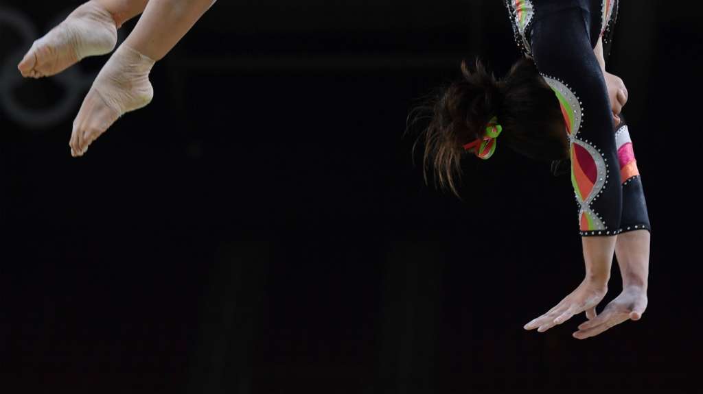 Ordenan cierre de gimnasio en Quito por violaciones