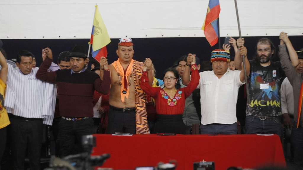 Conaie insiste en renuncia de ministros Romo y Jarrín