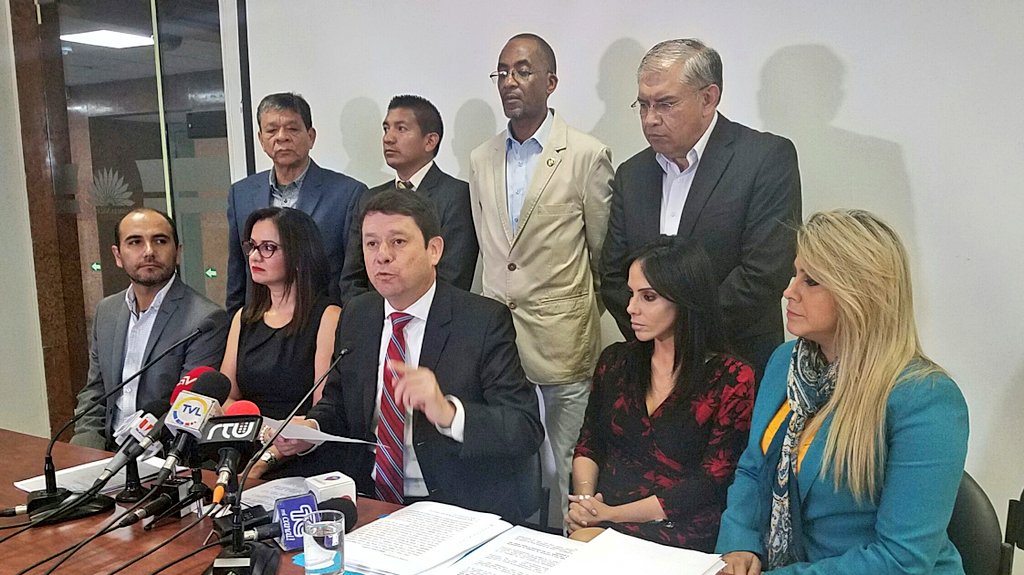 Caso Caminosca: asambleísta de AP, Esteban Albornoz, niega denuncias de sobornos