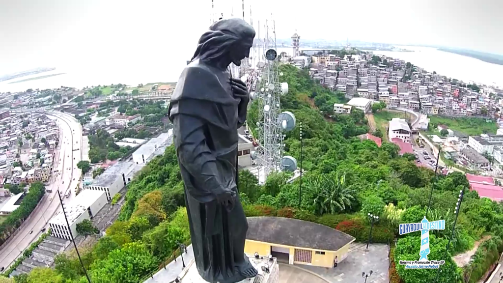 Visita el monumento al Sagrado Corazón de Jesús en Guayaquil