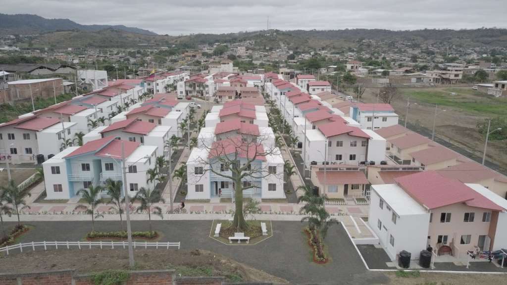Gobierno prevé invertir $500 millones en viviendas