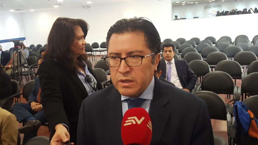 Suspenden audiencia por caso Julian Assange