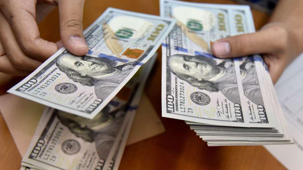 Ecuador recibirá 800 millones de dólares del FMI para presupuesto estatal