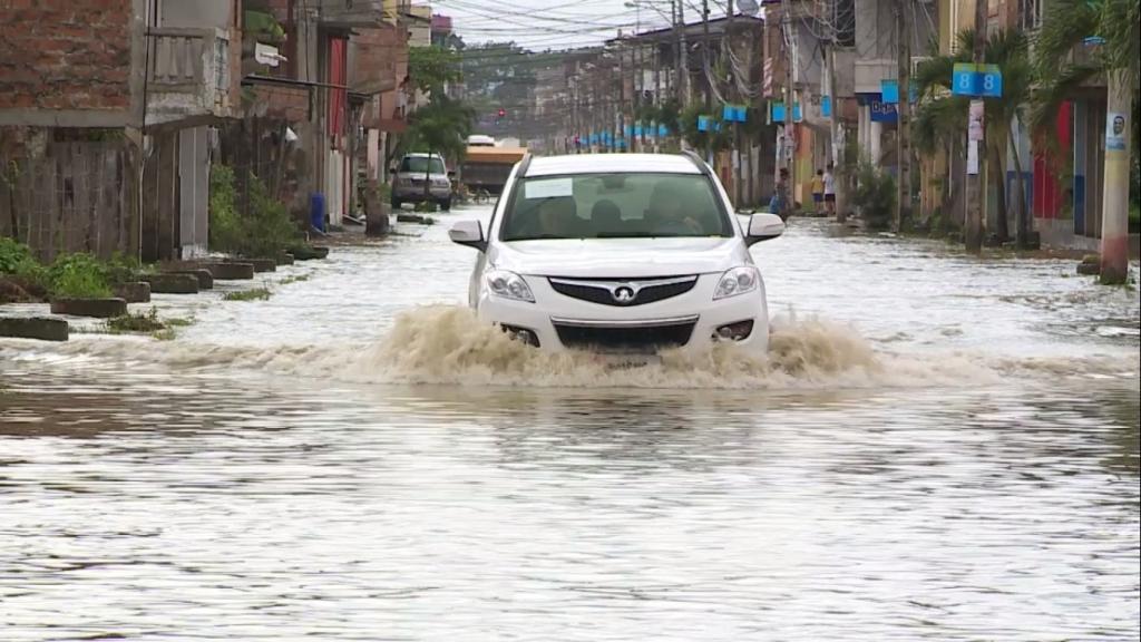 Colapso de alcantarillado y pérdida de cultivos en la Costa por lluvias