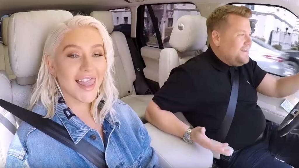 Christina Aguilera canta en el Carpool Karaoke