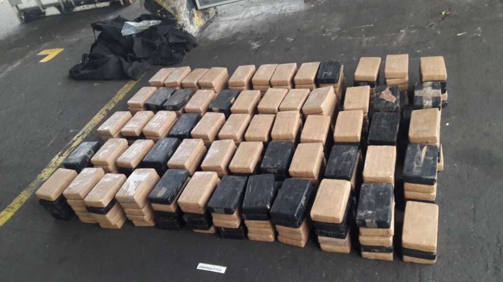 Decomisan 296 kilos de cocaína en Puerto Bolívar