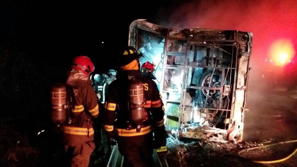 Sube a 30 los heridos luego de accidente de la vía Alóag-Santo Domingo