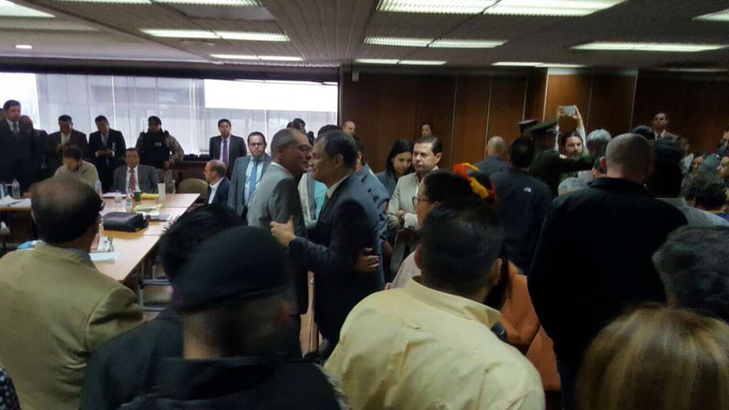 Glas recibe respaldo de Correa durante audiencia por el caso Odebrecht