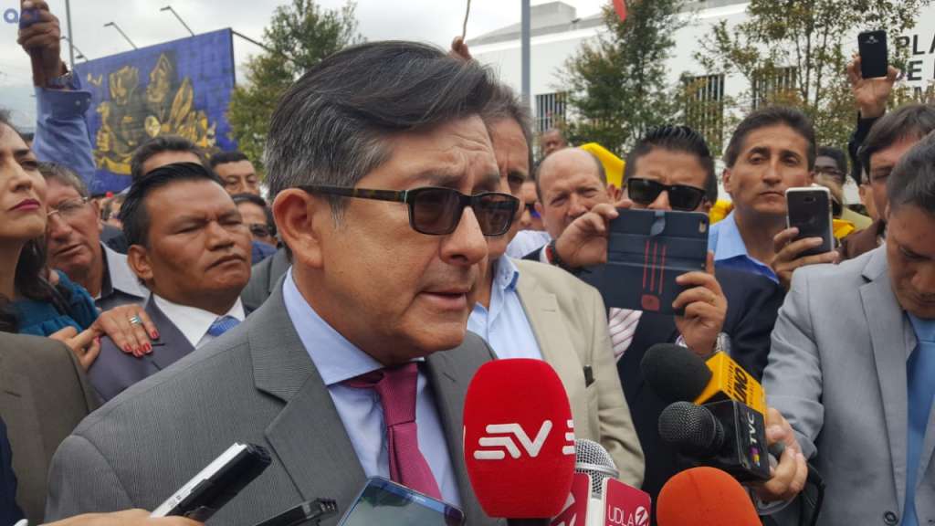 Montúfar denuncia &quot;pagos&quot; de Odebrecht en Metro de Quito