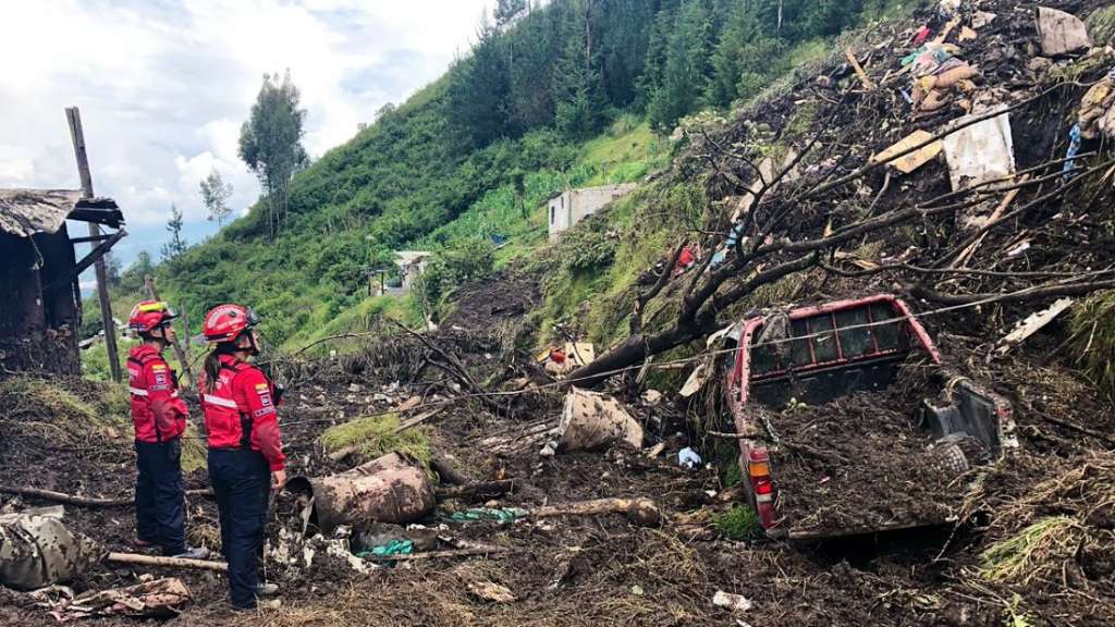 Al menos 7 personas heridas tras deslizamiento de tierra en Conocoto, sur de Quito