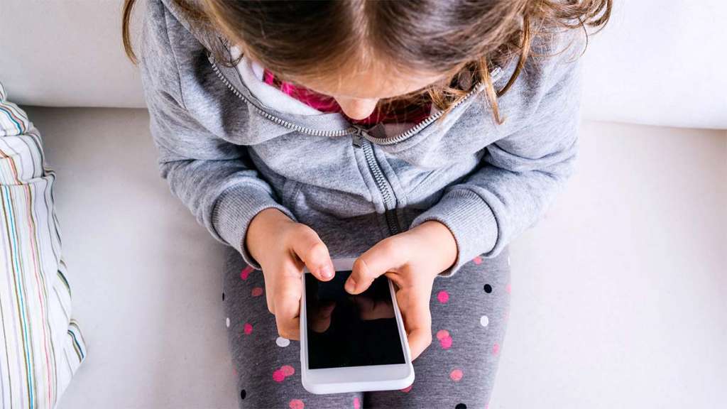 Expertos advierten del impacto en niños de medidas contra el COVID-19