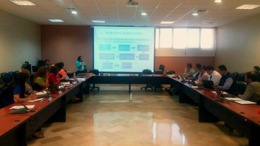 Técnicos del Ceaaces recorren la U. de Guayaquil para determinar acreditación