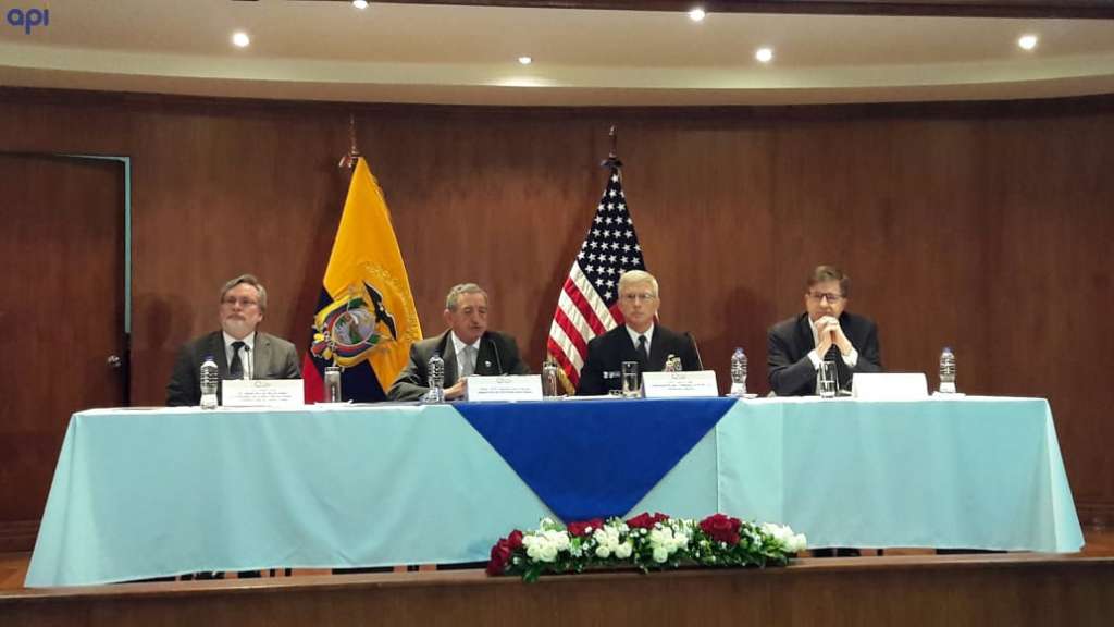 Ecuador y EEUU fortalecen cooperación militar