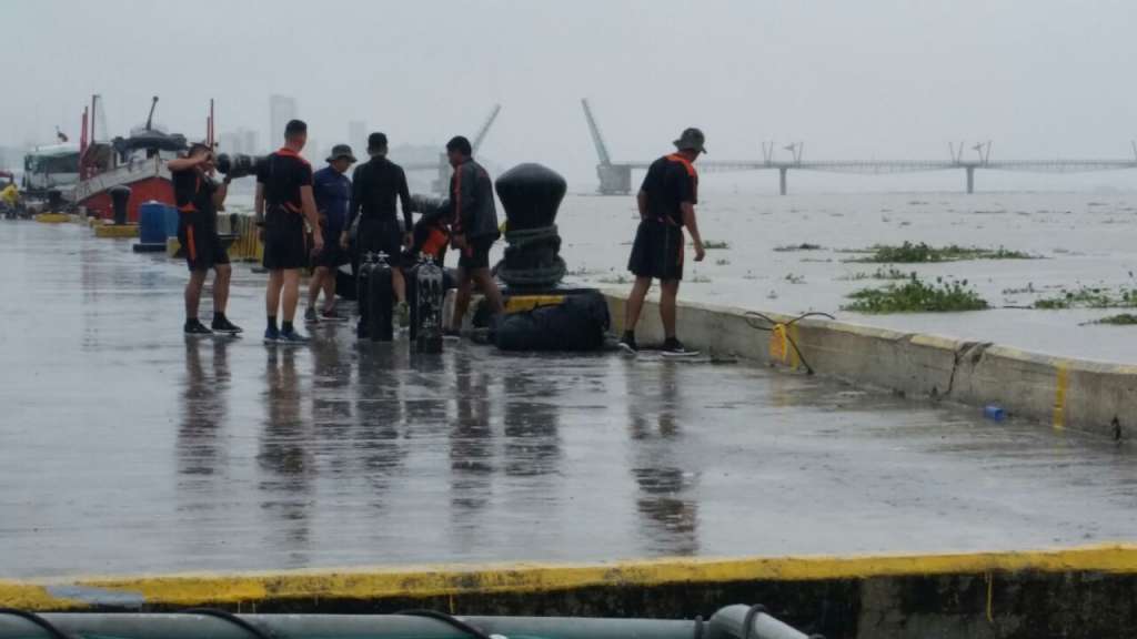 Hallan cuerpo de joven desaparecido en barcaza que se viró en la Caraguay