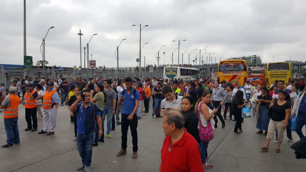 Casi un millón de personas en simulacro de terremoto en Guayaquil