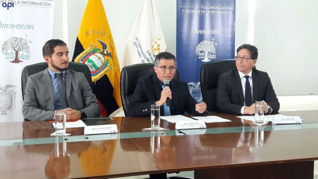 40 millones de ciberataques tras detención de Assange