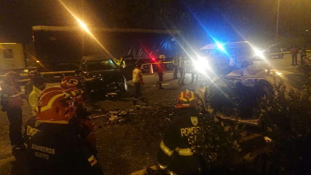 4 muertos en accidente de tránsito en Quito