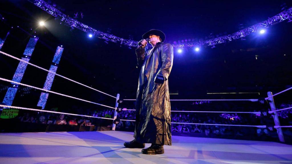 El Undertaker fue operado con éxito de la cadera y ya dejó el hospital